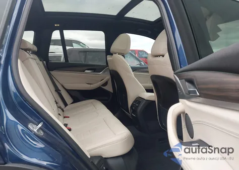 2021 BMW X3 Phev xDrive30E z USA, uszkodzony, nr VIN 5UXTS1C09M9F43004